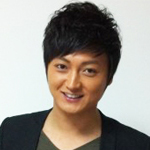 第一季好聲音學員多亮受邀參加卓越地產活動