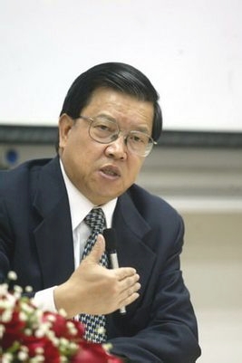 龍永圖出席逸海國(guó)際廣場(chǎng)中國(guó)經(jīng)濟(jì)改革論壇