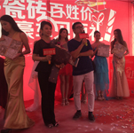 潘曉婷出席長沙金絲玉瑪瓷磚簽售活動(dòng)