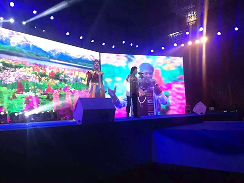 桑吉平措、高原天籟、王菲模仿秀嘉欣出席“傳奇不止步”東輝2015絕美藏地行活動