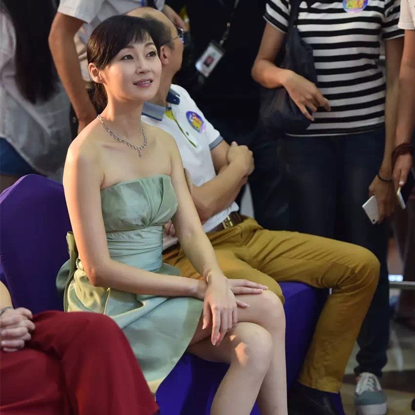 香港影星萬綺雯助陣惠州好宜多仲夏狂歡節